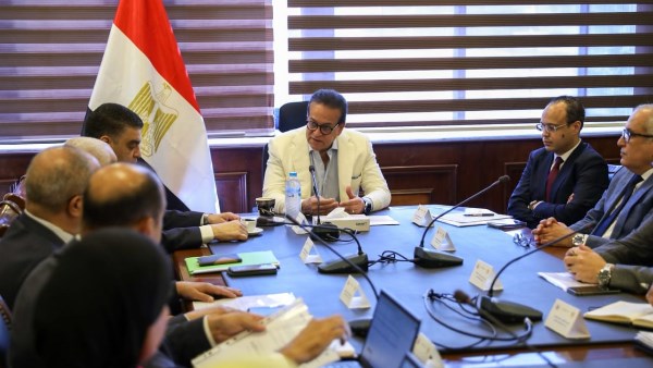 وزير الصحة: ملتزمون بتوفير كافة الإمكانيات اللازمة لضمان استدامة مشتقات البلازما