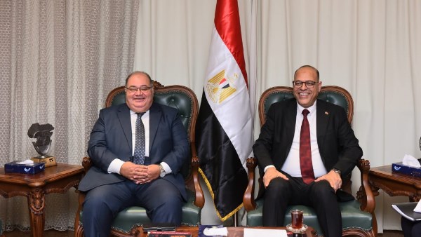 وزير العمل وقنصل مصر بالرياض