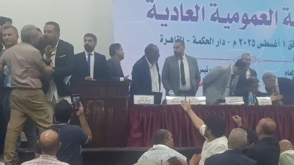 تشابك بالأيدي في عمومية اتحاد المهن الطبية | تفاصيل مثيرة