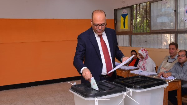 وزير العمل محمد جبران 