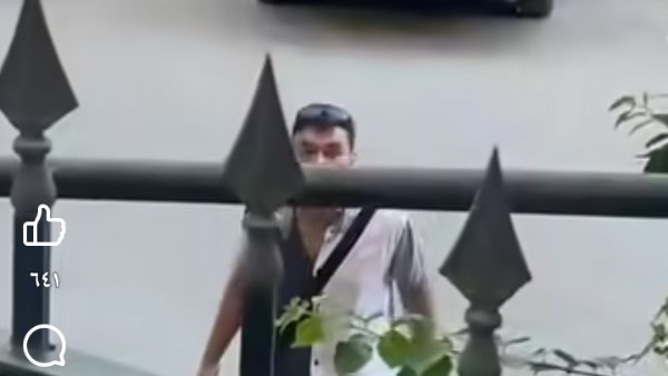 خناقة أب مع طليقته