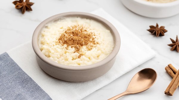 للحصول على طعم كريمي.. طريقة عمل الأرز بلبن مثل المحلات