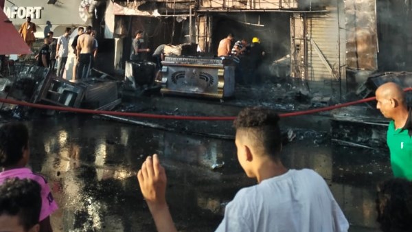 خسائر بالملايين بسبب أنبوبة بوتجاز | حريق هائل يلتهم 4 محلات بكورنيش القناطر .. فيديو وصور