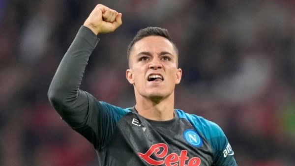 جاكومو راسبادوري لاعب نابولي
