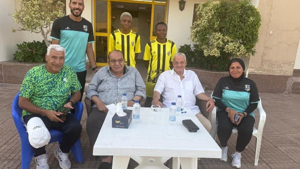 صورة من اللقاء