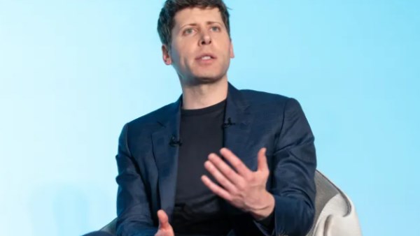لأول مرة منذ 6 سنوات.. OpenAI تطلق نماذج ذكاء اصطناعي مفتوحة المصدر