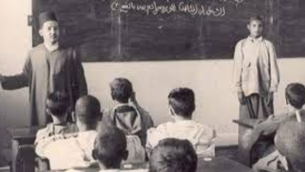 من الكُتّاب إلى التابلت كيف اختلفت العودة إلى المدارس بين الماضي والحاضر؟ 