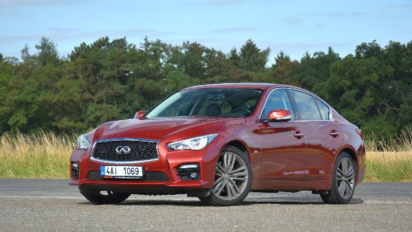 إنفينيتي تستعد لاطلاق Q50 الجديدة.. سيدان بشكل رياضي| صور