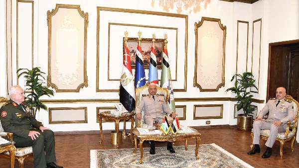 صورة من اللقاء