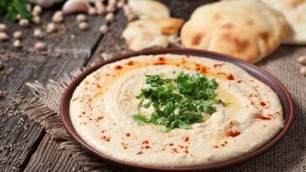 طريقة عمل سلطة الطحينة بالليمون.