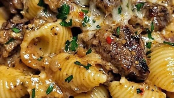 طريقة عمل مكرونه بالبيف ستيك بصوص البابريكا الكريمية