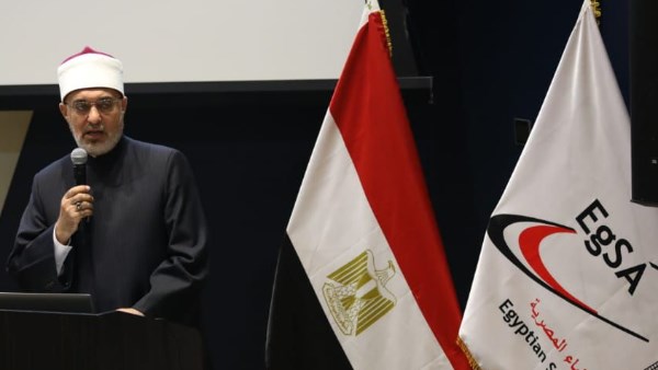 المفتي: الإفتاء ترحب بالتعاون مع وكالة الفضاء ومجمع البحوث لإعداد دليل للنوازل الفضائية