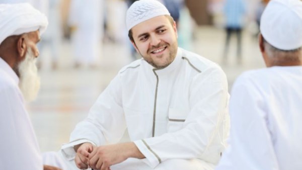  حقوق المسلم على أخيه