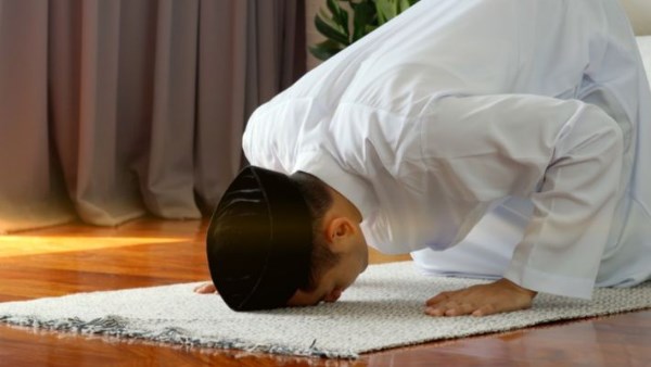 صلاة للضحى.. متبق دقائق قليلة على موعد انتهائها فلا تتكاسل عنها