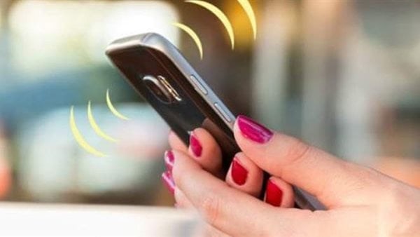 هل يجوز وضع القرآن أو الأذان نغمة للهاتف المحمول؟.. الإفتاء تجيب