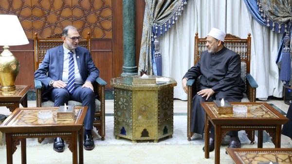 استقبل فضيلة الإمام الأكبر أ.د أحمد الطيب، شيخ الأزهر الشريف، اليوم الخميس بمشيخة الأزهر،