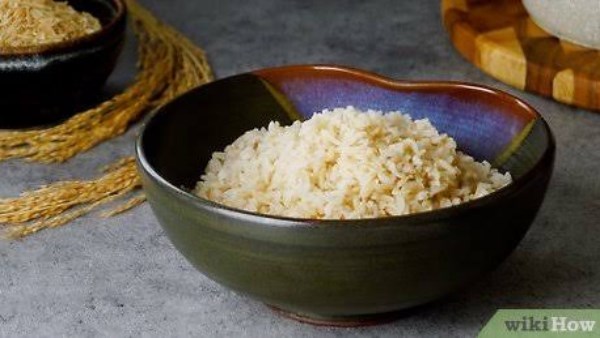 إعادة تسخين الأرز قد يسبب التسمم الغذائي