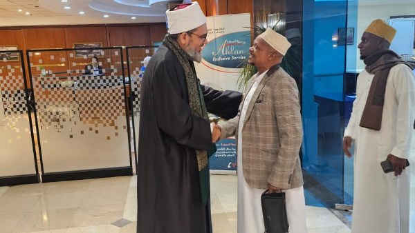 للمشاركة في المؤتمر العالمي للإفتاء .. ممثلو 70 دولة يصلون إلى مطار القاهرة