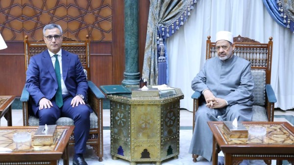 شيخ الأزهر يستقبل السفير الجزائري