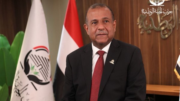 عمرو أبو العيون