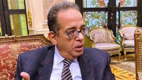 طارق عبد العزيز