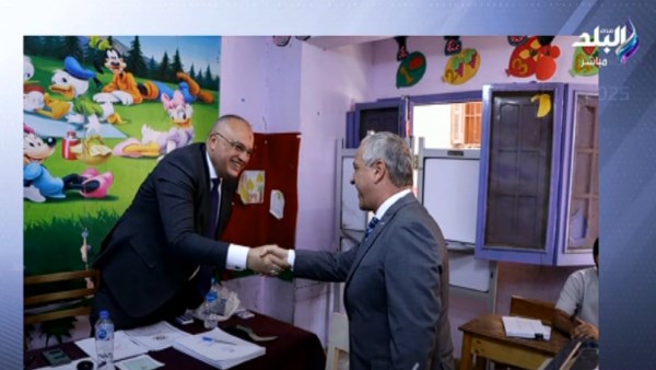 رئيس الهيئة الوطنية للصحافة يدلي بصوته في انتخابات الشيوخ