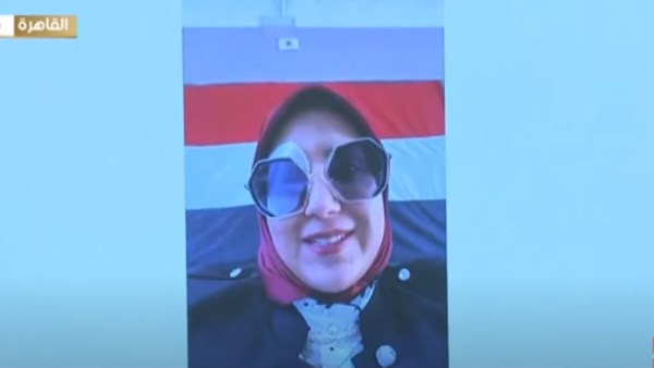 مستشارة تصر على أداء واجبها رغم إصابتها أثناء الإشراف على انتخابات الشيوخ