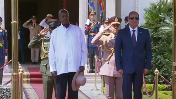 الرئيس السيسي ونظيره الأوغندي