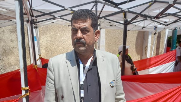 محمود عبد الهادي ، مدير مكتب حقوق الإنسان يتابع العملية الانتخابية بالمطرية