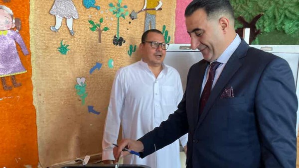 السعيد غنيم النائب الأول لرئيس حزب المؤتمر يدلي بصوته في الانتخابات