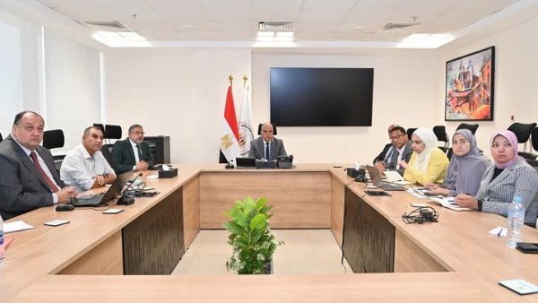 اجتماع وزير الري