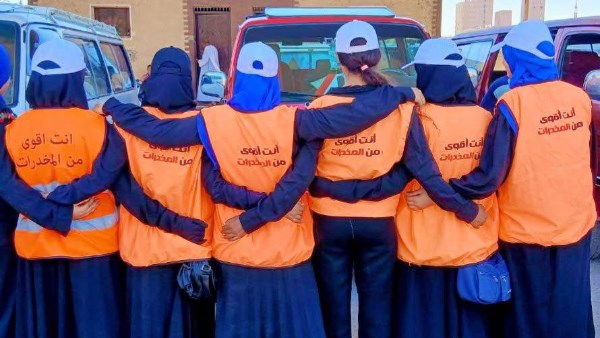 المتطوعبن فى صندوق الأدمان 