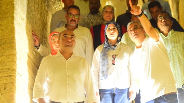 نائب وزير السياحة والآثار 