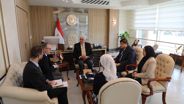 التعليم العالي: الجامعات المصرية تتمتع بخبرة في برامج الشراكة الأكاديمية والبحثية