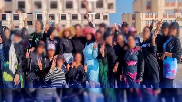 طلاب شاطئ أبو تلات 