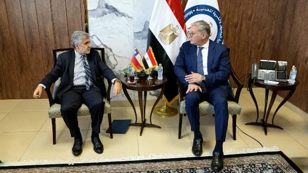 وزير البترول يلتقي وفد مسئولي "إيناب سيبترول" التشيلية 