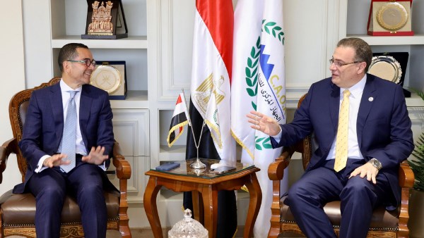 وزير الاستثمار 