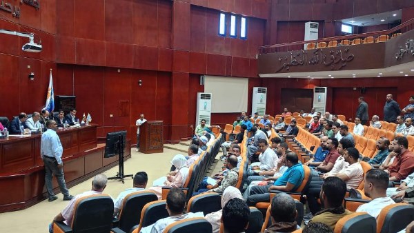رئيس جهاز بدر: بيع 11 محلًا تجاريًا ومخبز بلدي بمزاد علني بالمدينة