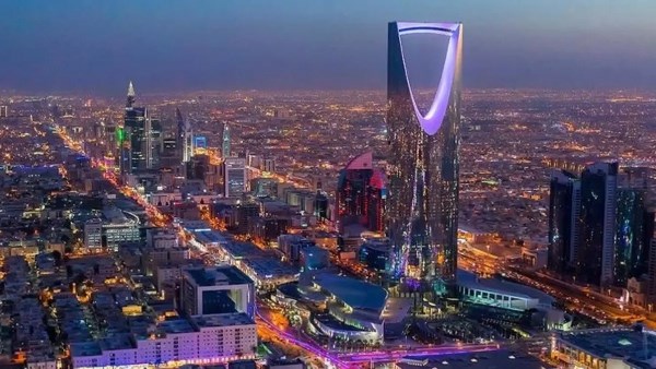 تباطؤ نمو القطاع الخاص غير النفطي في السعودية خلال يوليو 2025