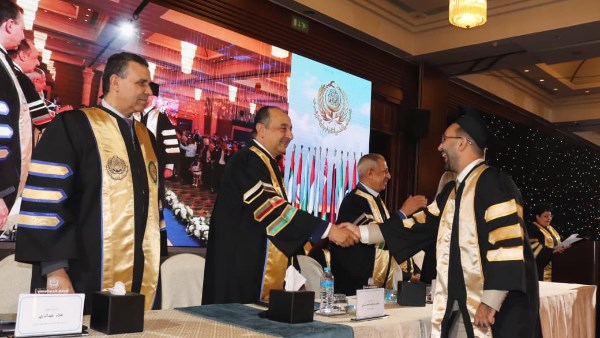 وزير قطاع الأعمال العام