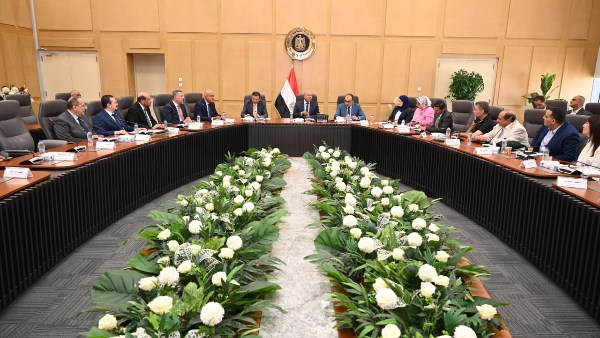 الصناعة تدعو المستثمرين الراغبين في إقامة مصنع لإنتاج منتجات الكتان بالتقدم للوزارة للحصول على التراخيص