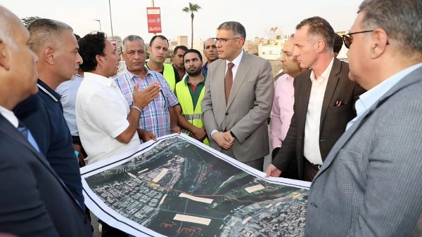 محافظ الجيزة يتفقد أعمال دعم محطة مياه جزيرة الدهب بمصادر تغذية كهربائية إضافية