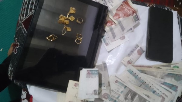 الشنطة ومحتوياتها