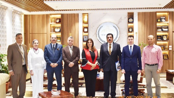 رئيس جامعة السادات 