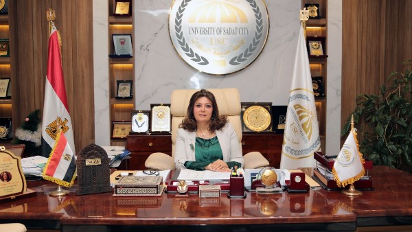 رئيس جامعة السادات 