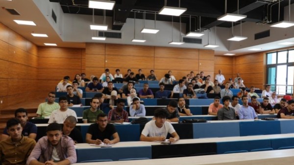 التقديم في الجامعات 2025