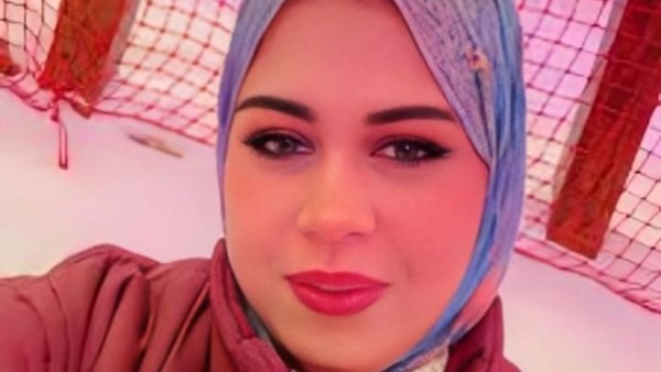 ام عمر فراوله.. قصة بائعة فاكهة قادها التيك توك إلى الزنزانة