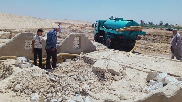 بتوجيهات من محافظ بني سويف.. استجابة عاجلة لوقف تسرب مياه بمقابر ميدوم
