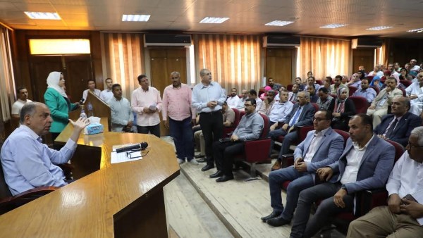 محافظ المنيا:  98% نسبة الاستجابة للشكاوى المسجلة خلال عام