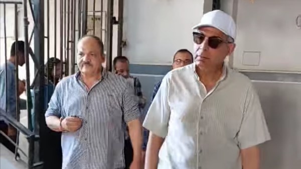 محافظ المنيا لمدير مدرسة: إزاي تأخذ فصل وتعمله مكتب.. دا يرضي ربنا؟